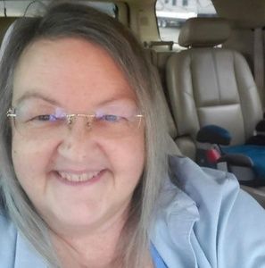 Meet your Posher, Glenna